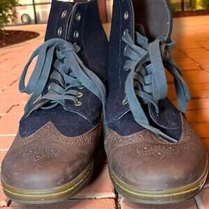 Men's 10 DR. MARTENS Navy/Brown Leather Jenner Wingtip Boots EUC (Women's 11)
